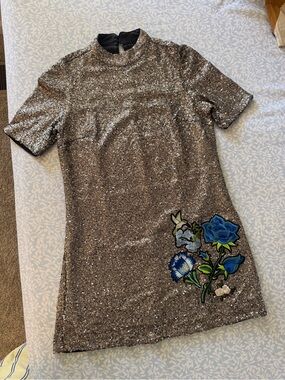 KAZO Gold Sequined Keyhole Back dress
